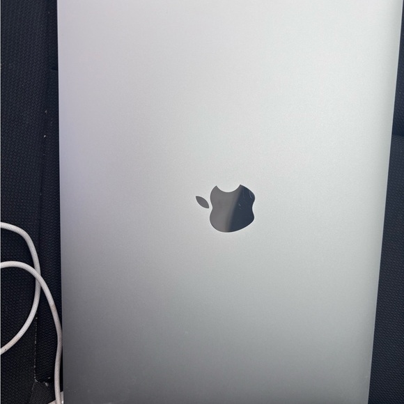 Apple MacBook Pro